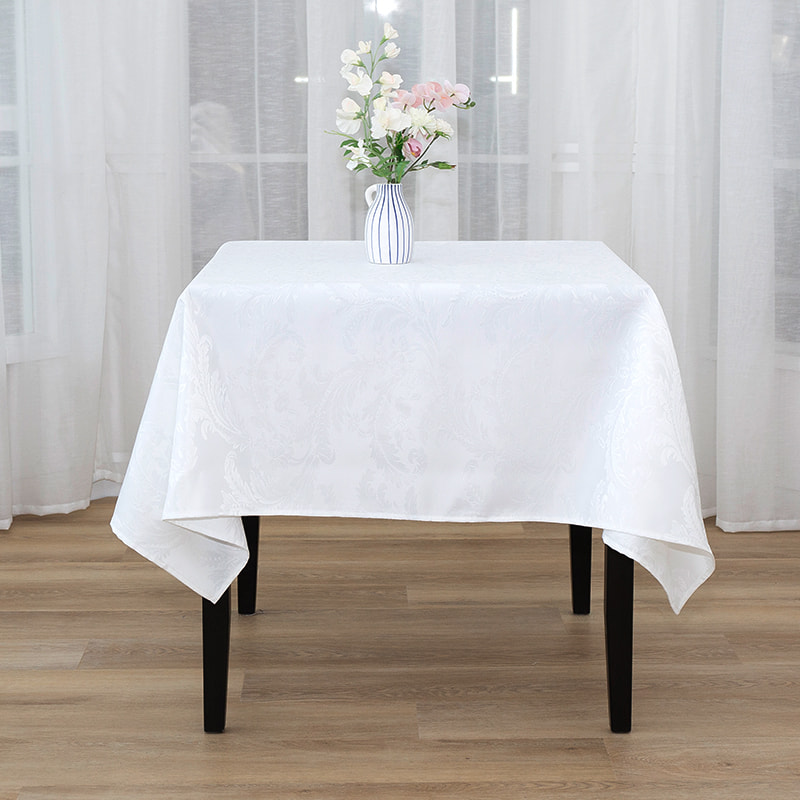 150x150 'Crocus Flower White Rectangular Jacquard ubrus